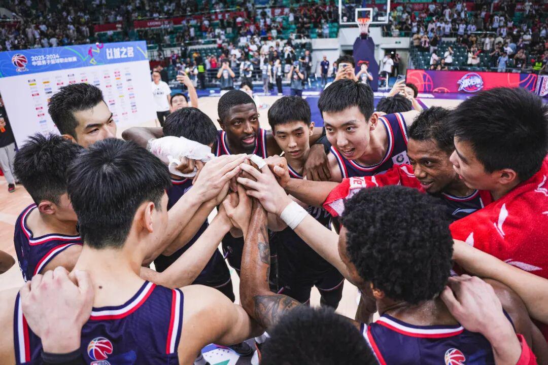 篮坛阿贾克斯？他们悄悄成为CBA最职业的俱乐部！