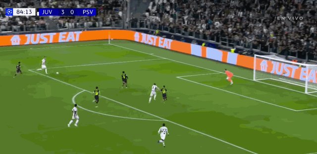 1726601272859012859.gif 【欧冠】多点开花,尤文3比1轻取埃因霍温取得开门红