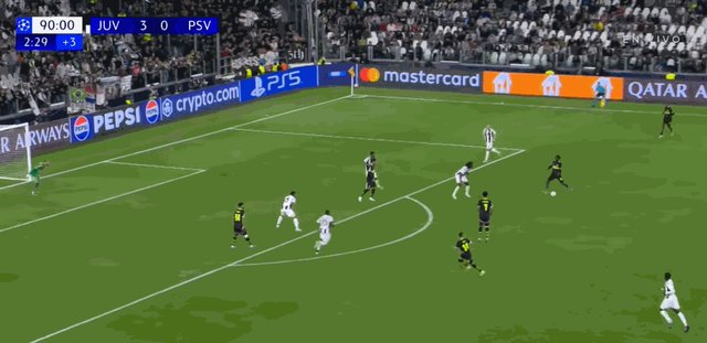 1726601307197095745.gif 【欧冠】多点开花,尤文3比1轻取埃因霍温取得开门红