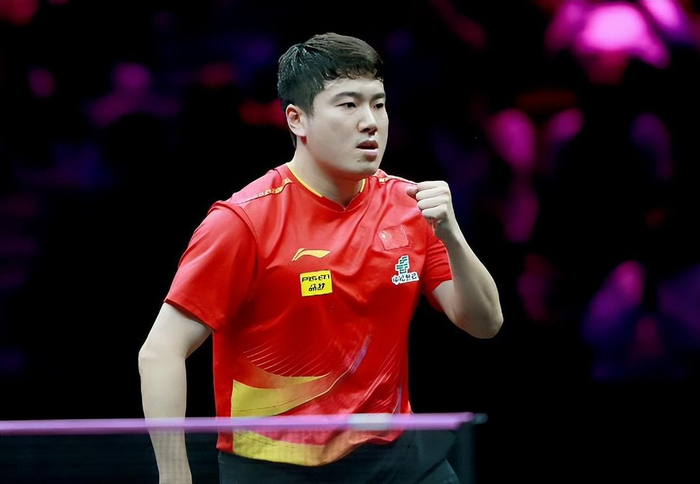 总决赛直播-WTT多哈球星赛：国乒首个主力被淘汰！梁靖崑2-3惜败，张本智和胜同胞|周启豪|林诗栋|向鹏|吉山僚一|朴康贤_新浪体育_新浪新闻