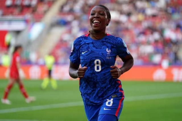 赛事入口-体坛女足欧洲杯最佳阵容：新星上榜 英格兰4人入围