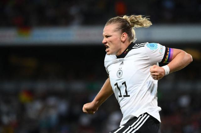 赛事入口-体坛女足欧洲杯最佳阵容：新星上榜 英格兰4人入围