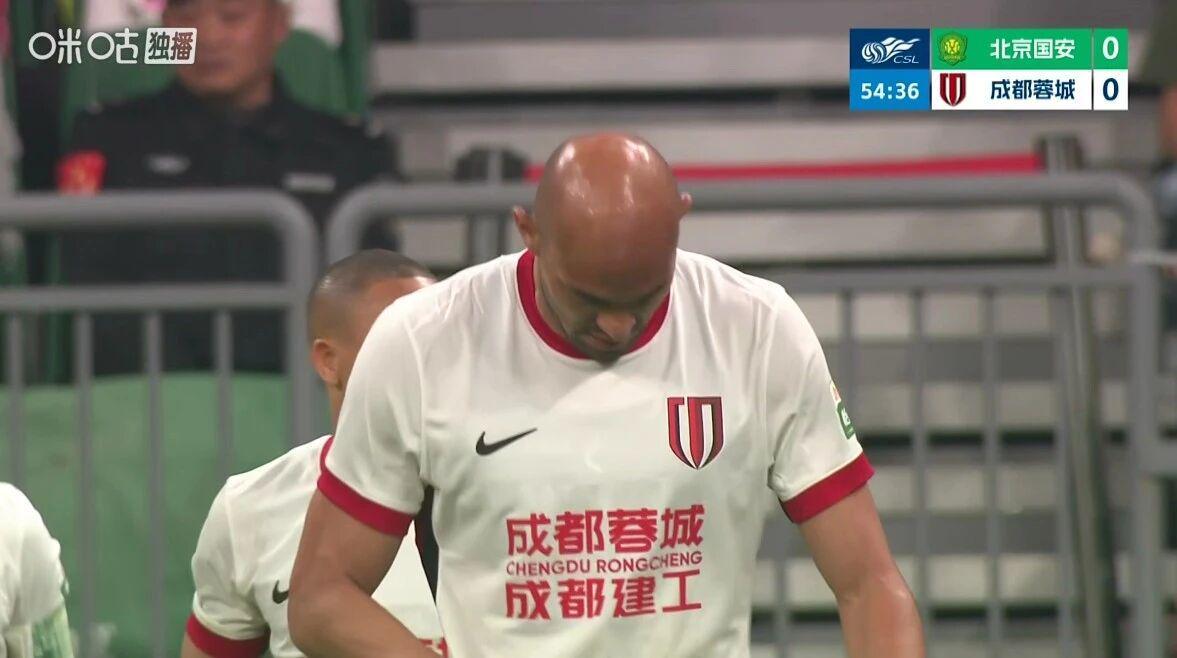 赛事入口-韦世豪绝杀!成都蓉城2-1夺回榜首,北京国安负分仍旧难清零