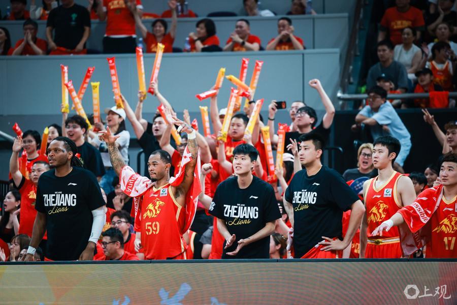 英雄联盟全球总决赛官网平台-【动力图】上海大鲨鱼男篮客场告负,总冠军悬念留给下一轮