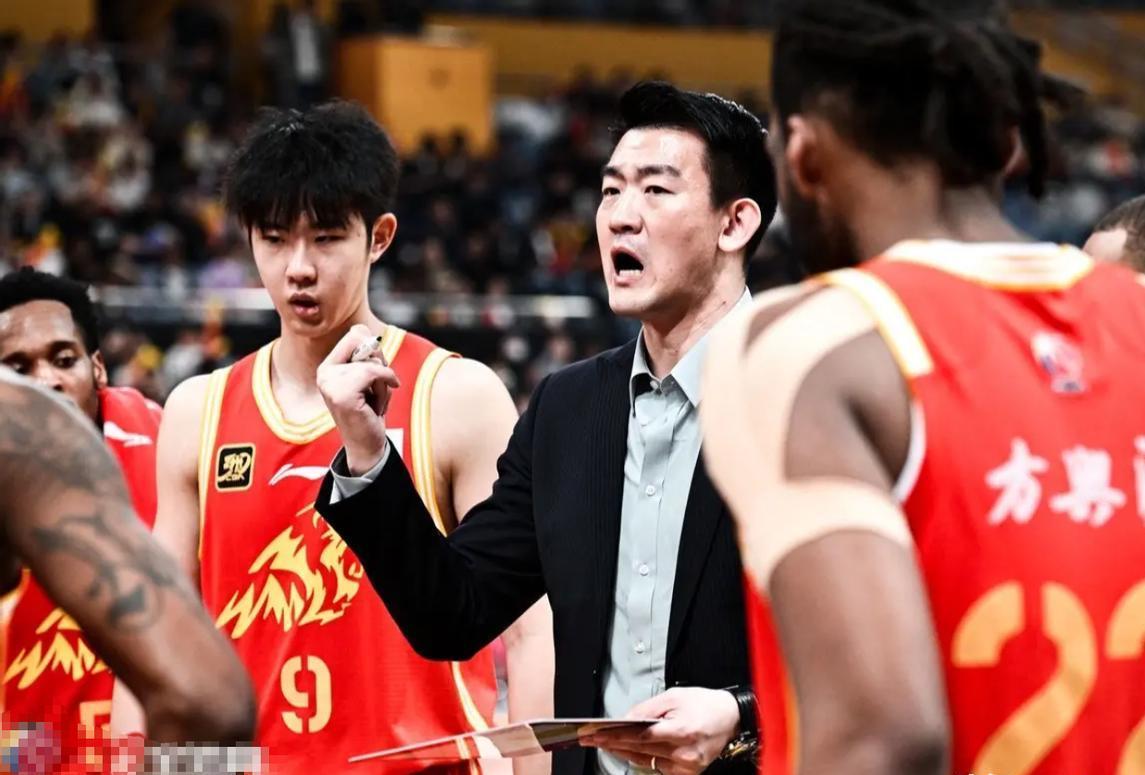S赛官网-广厦男篮101-93上海后,不得不承认3个事实,王博放弃一人对了